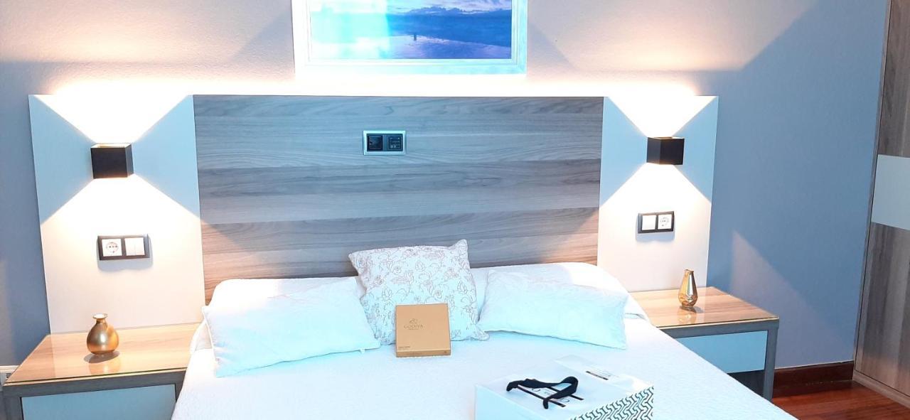 Hotel Nueva Plaza มาลีอันโย ภายนอก รูปภาพ