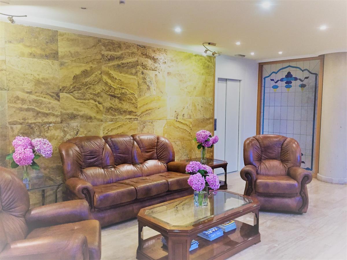 Hotel Nueva Plaza มาลีอันโย ภายนอก รูปภาพ